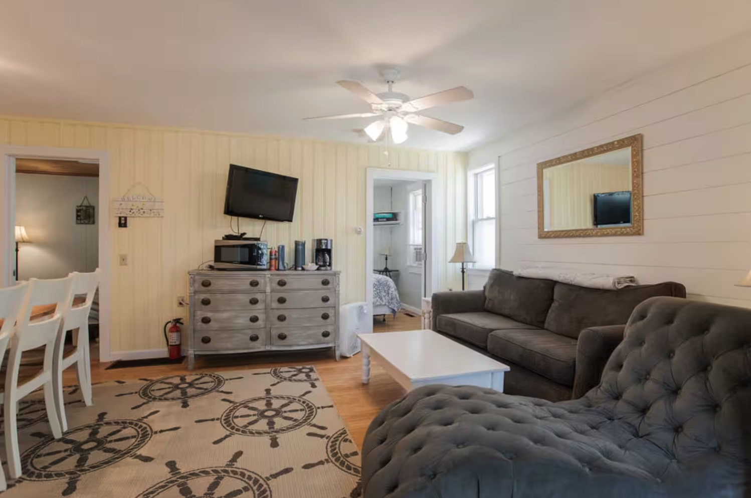 Long Sands Beach Townhouse #1 Living room at Long Sands Beach Townhouse #1 in York, Maine