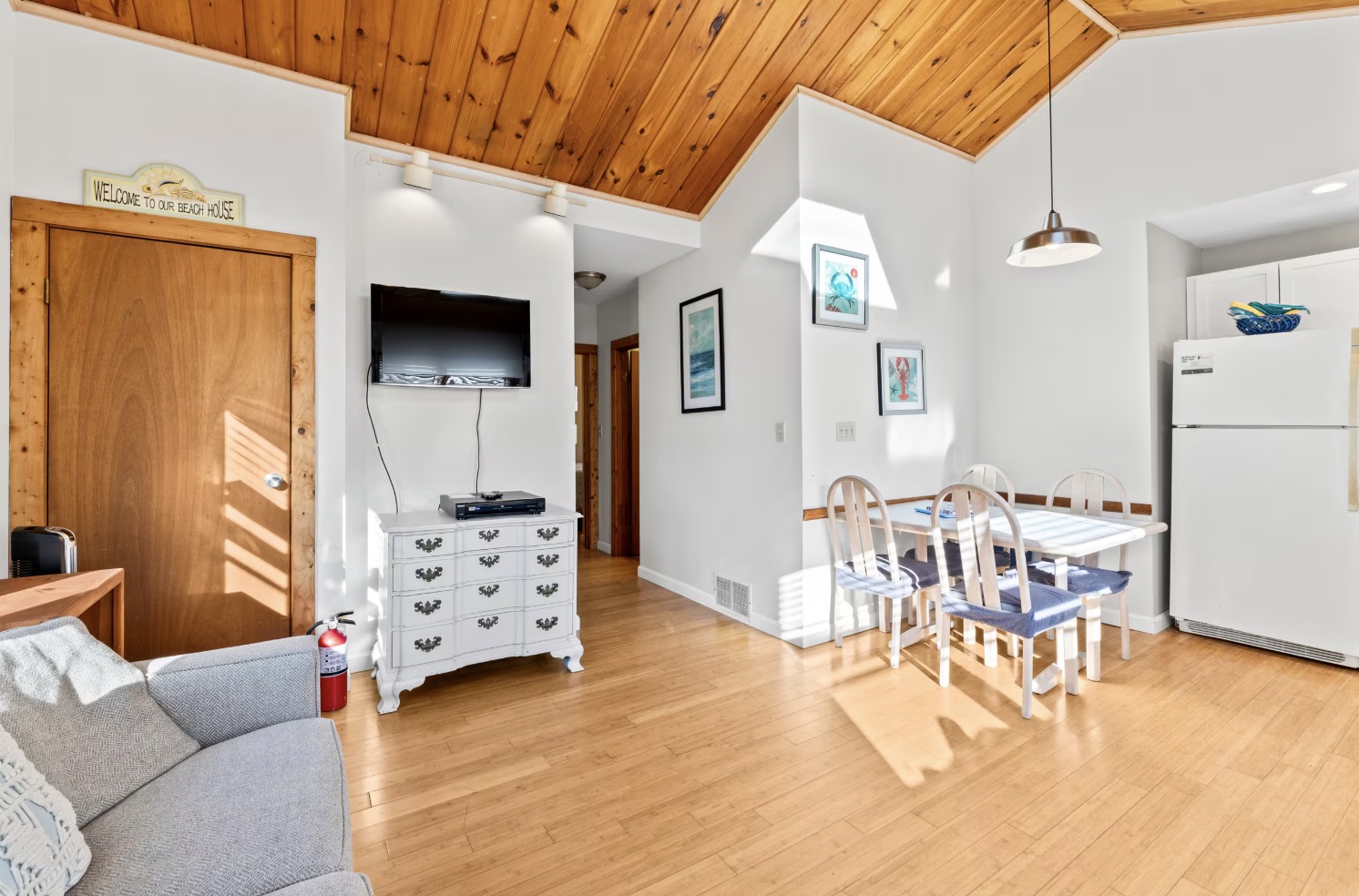 Long Sands Beach Townhouse #2 Living and dining area at Long Sands Beach Townhouse #2 in York, Maine
